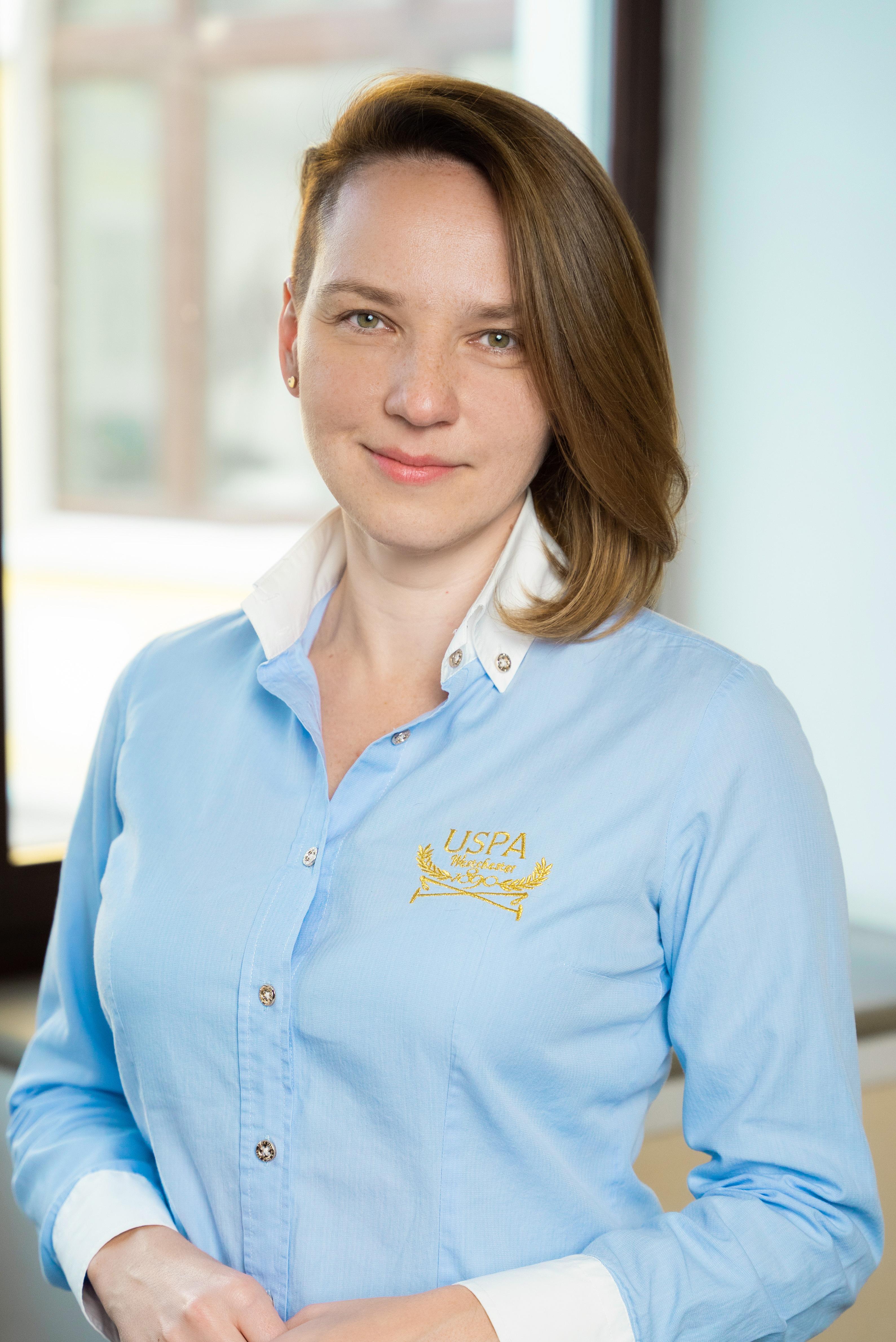Елена Слонова